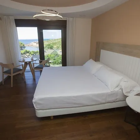 A Ballenera De Canelinas