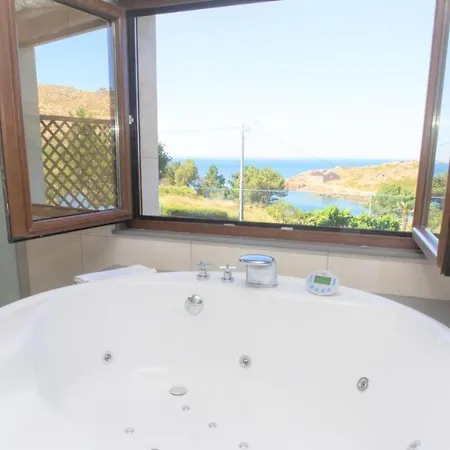 A Ballenera De Canelinas צה