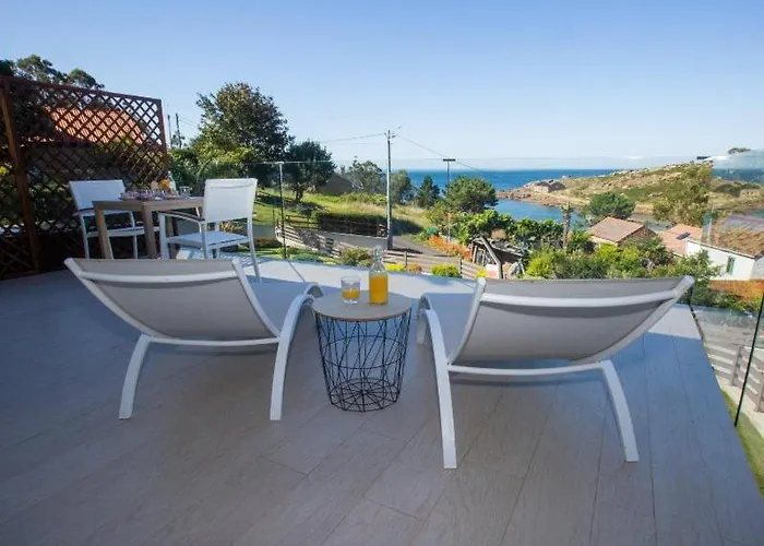 A Ballenera De Canelinas