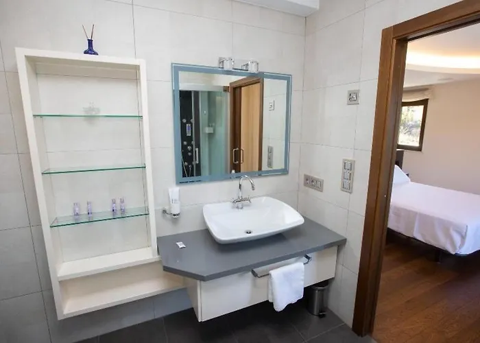 Πανσιόν A Ballenera De Canelinas