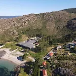 Vendégház A Ballenera De Canelinas Cee