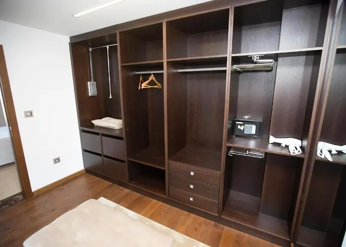 A Ballenera De Caneliñas Pensión