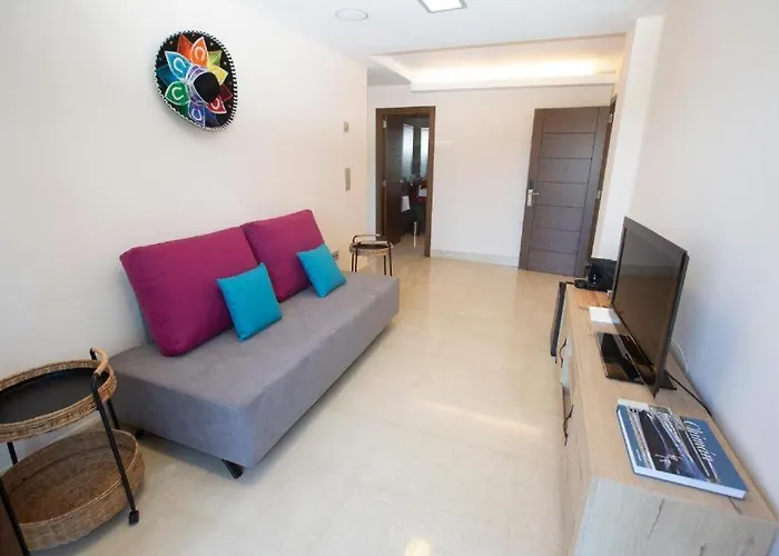 A Ballenera De Caneliñas