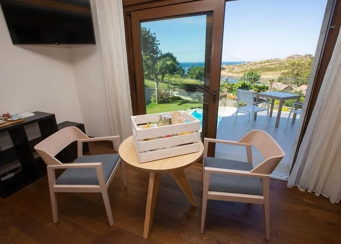 Pensión A Ballenera De Caneliñas Cee